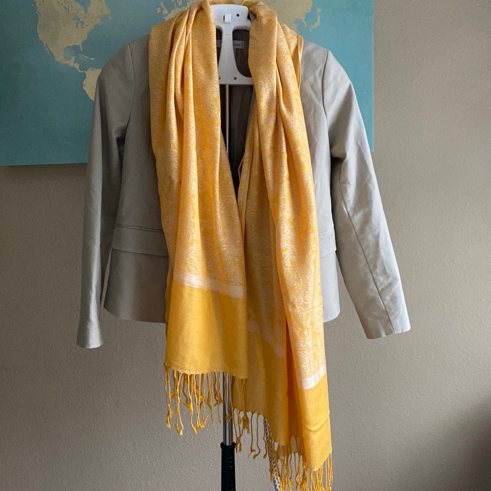 Yellow jacquard pashmina